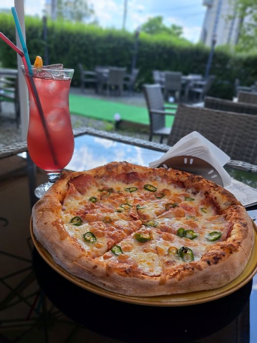 După aproape 9 ani, Pizza 15 își caută următorul proprietar.