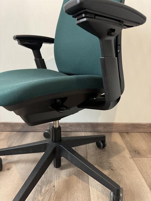 Steelcase Amia кресло