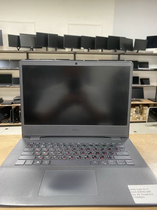 Ноутбук Dell i5-11/RAM8/SSD240/iris XE Graphics