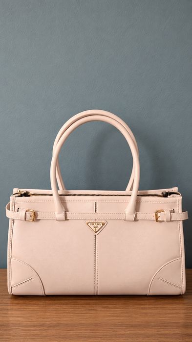Дамска чанта Prada