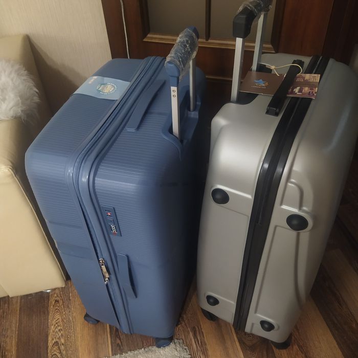 Чемодан большой новый