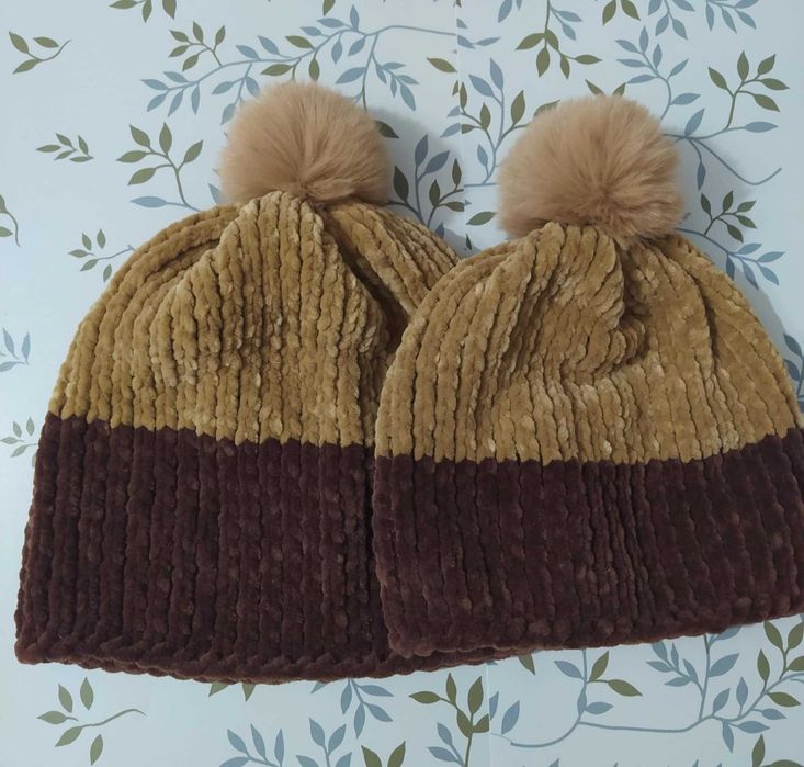 Ръчно плетени шапки и шалове