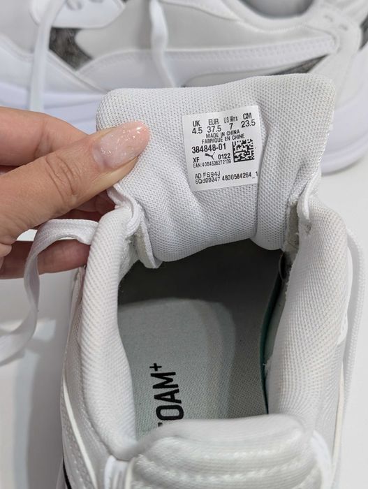 Pantofi Puma din piele ecologică, cu insertii de material textil.