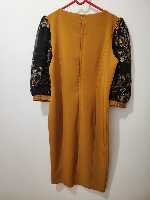 Rochie de ocazie deosebita aproape noua