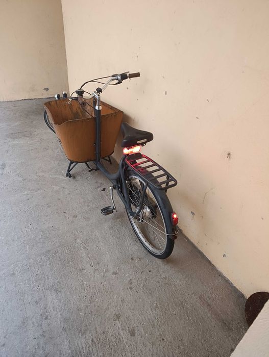 Bicicletă cu coș