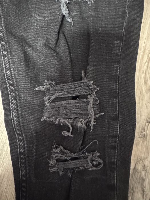 Blugi rupți Bershka, mărimea 34, condiție foarte bună