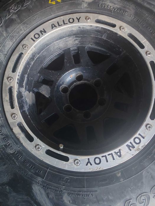 Продаю резину с дисками