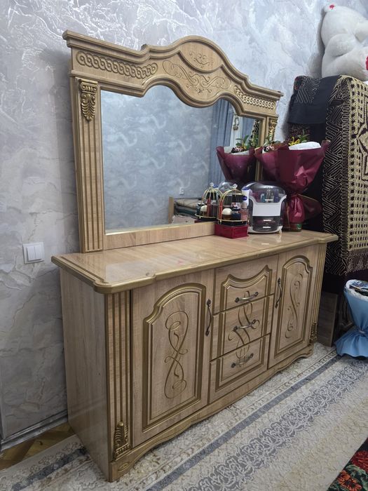 Спальний гарнитур