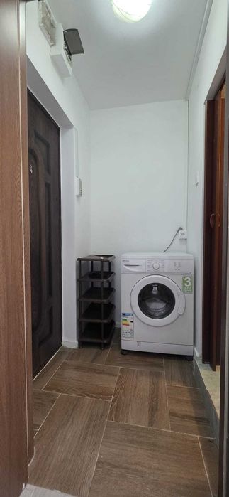 Închiriez garsonieră cochetă, 17 mp – Metrou Parc Drumul Taberei & Piața Moghioroș, str. Crinul de Padure (fara comision agentie)