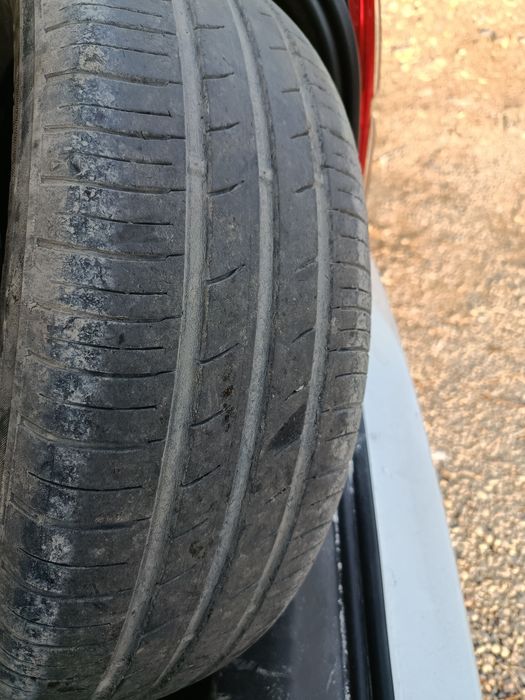 KUMHO 195/65/R15  4 штук Б/у.