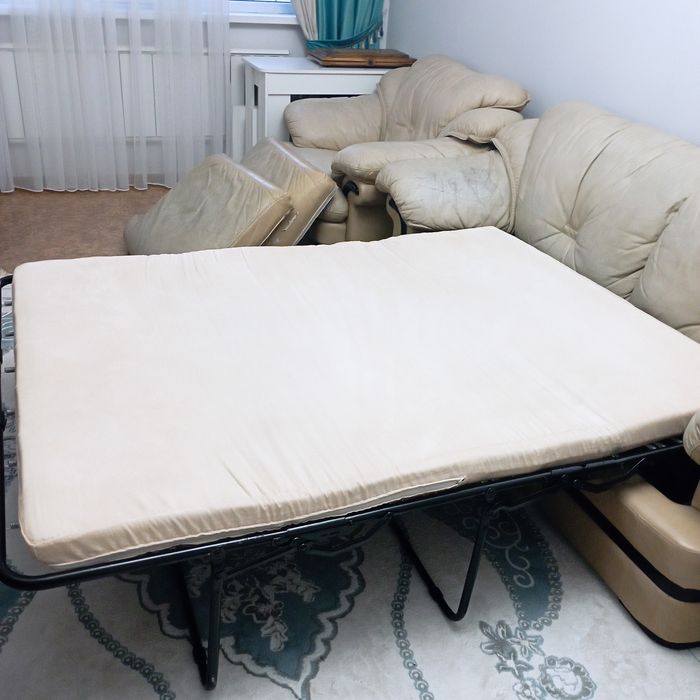 Продам мягкую кожаную мебель