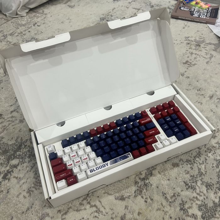 Клавиатура оригинал bloody mechanical switch