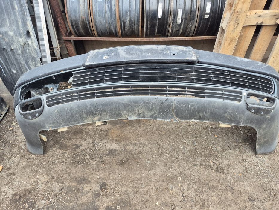 Бампер передний Ауди 100 с4 а6 с4