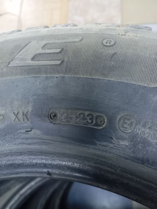 Продам резину липучка 205-70-R15