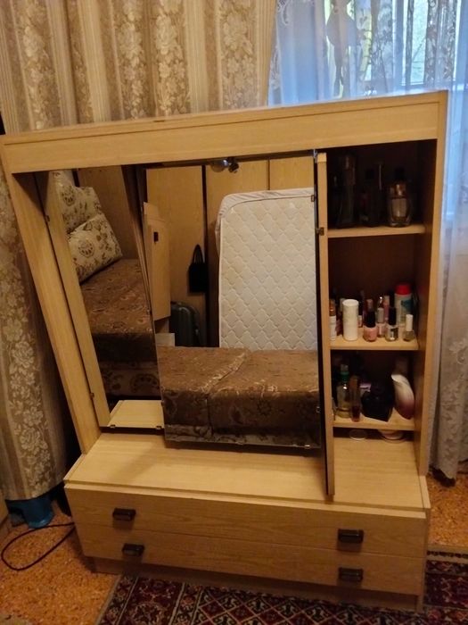 Продам Светлую Мебель