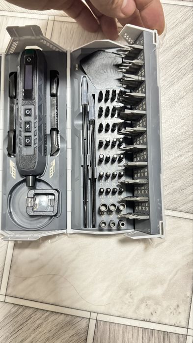 Электрическая отвертка 181 в 1