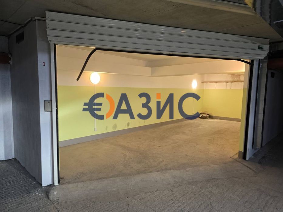 Голям подземен Гараж в сграда Златна рибка, Несебър, България, 33,44