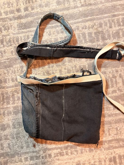 Geantă crossbody handmade din denim reciclat, piesă unică