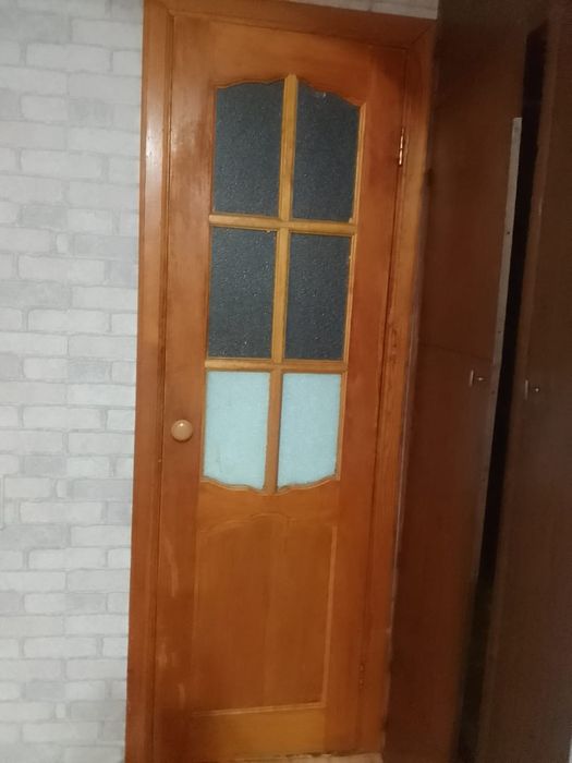 Продаю комнатные двери