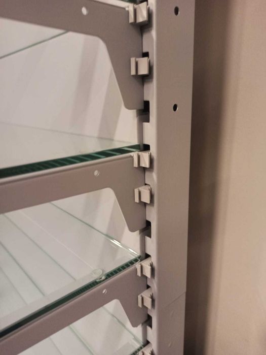Raft metalic modular cu polite de sticla