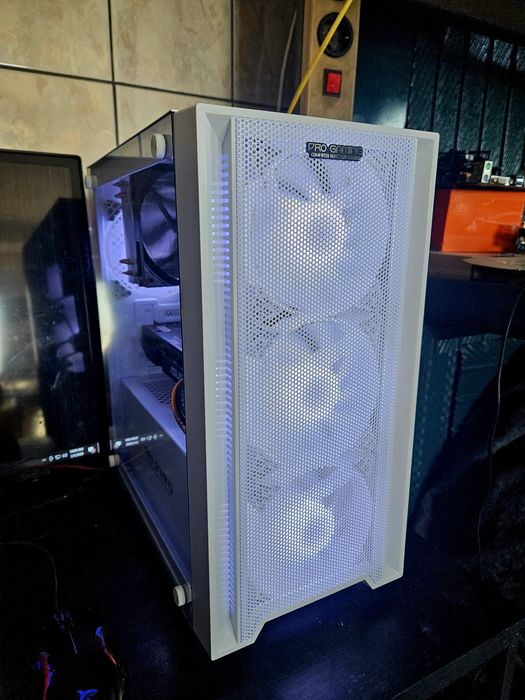 Unitate PC Gaming i7 4790 video 4GB RX 580 16GB RAM