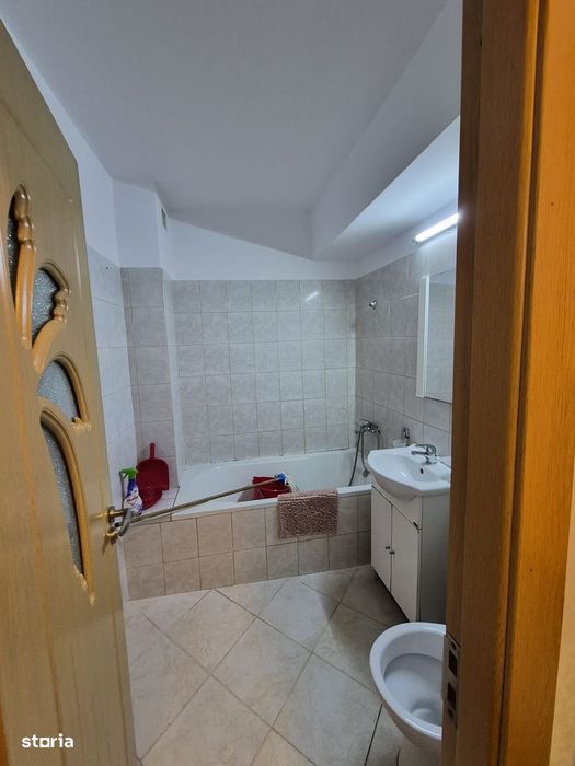 Apartament semidecomandat , parter, Calea Bucuresti-Piata de Flori