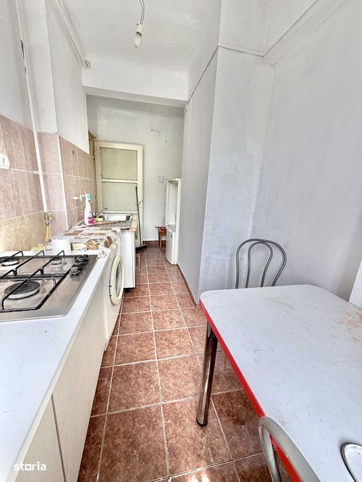 Vand 2 cam semicentral decomandat