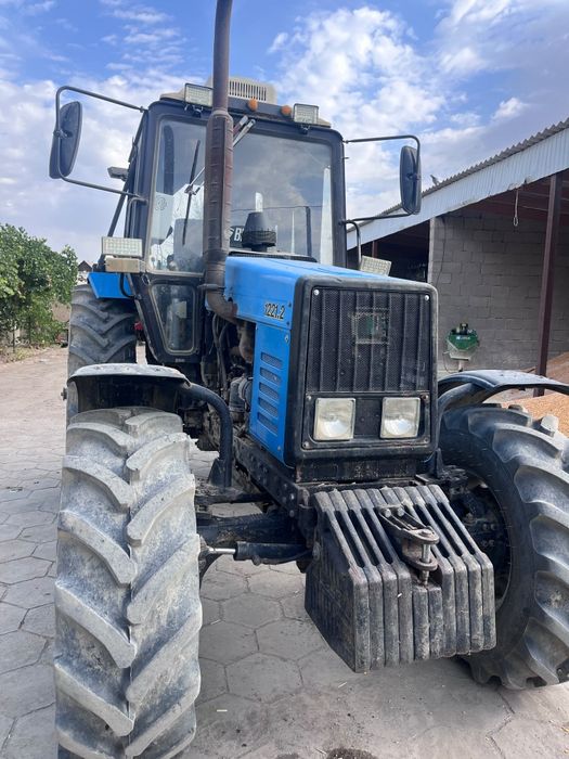 Продам мтз 1221,2 хорошим состаяние
