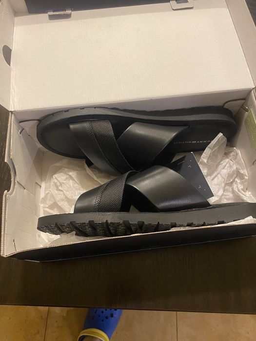 Vind sandale piele tommy noi marimea 43