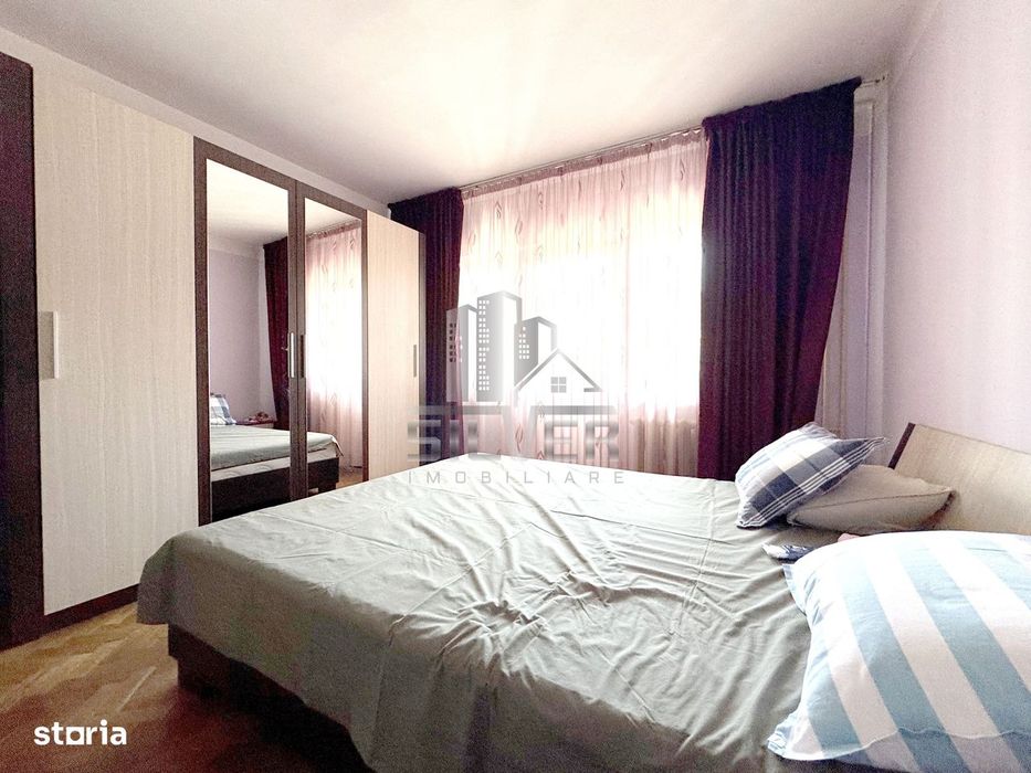 Apartament cu 4 camere/80 mp/zona strazii Peana.