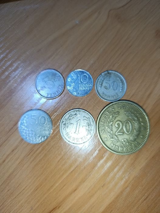 Продам монеты Германии , Финляндии , США и евроценты .