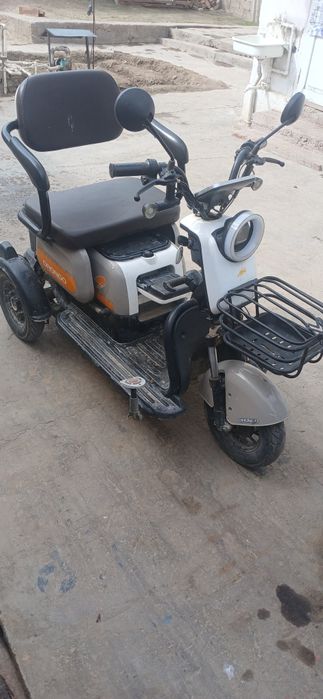 Мото скутер сотилади
