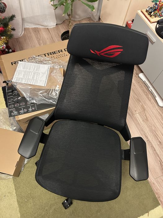 NOU-Scaun gaming ASUS ROG Destrier Core