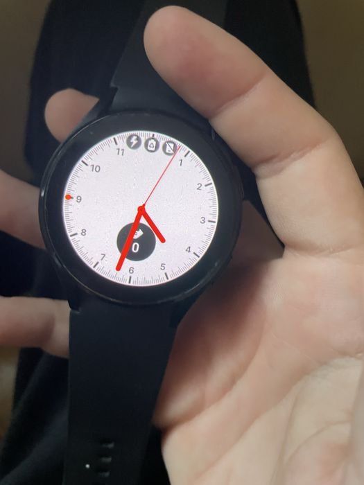 Galaxy Watch 4  модель