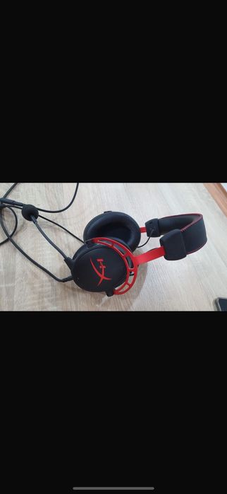 Căști gaming hyper x cloud alpha