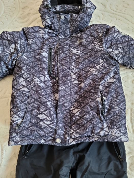 Зимний лыжный костюм