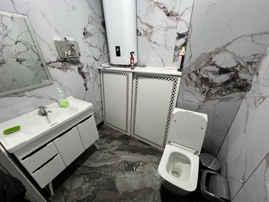 Аренда Под Офис или Салон Алайский! 28м2 Вдоль Дороги! 600$