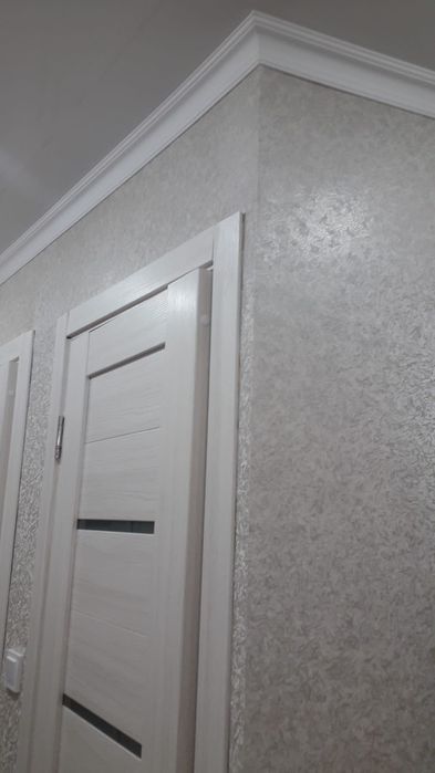 Поклейка обоев ,вытягивания стен