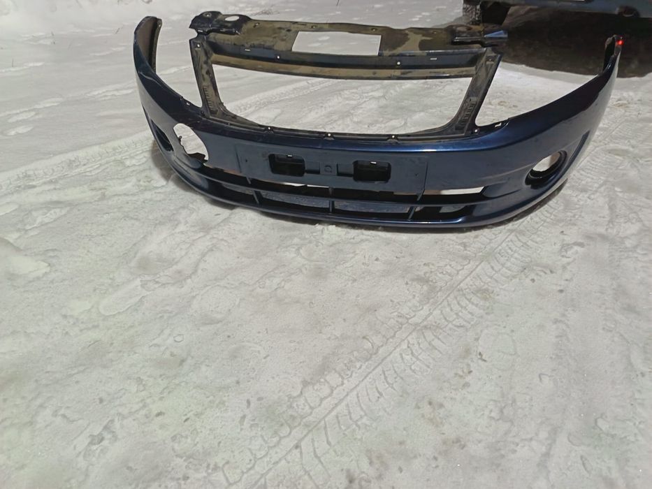 Продам синий бампер от лада гранты