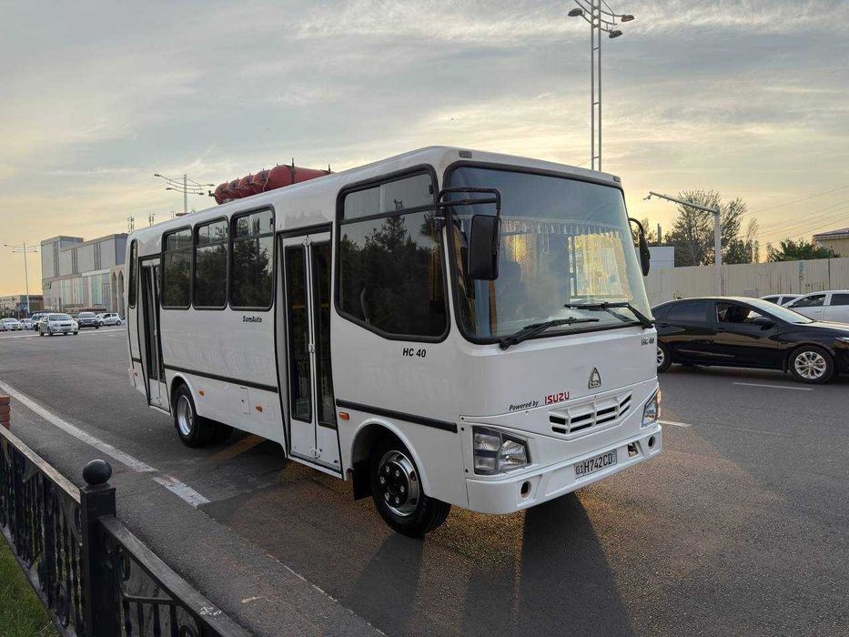 ISUZU SAZ HC40 автобус