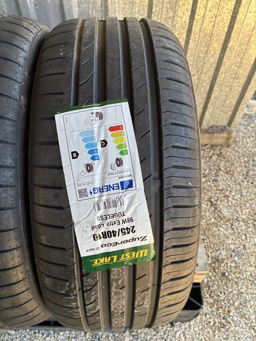 245/40/19 Нови Летни