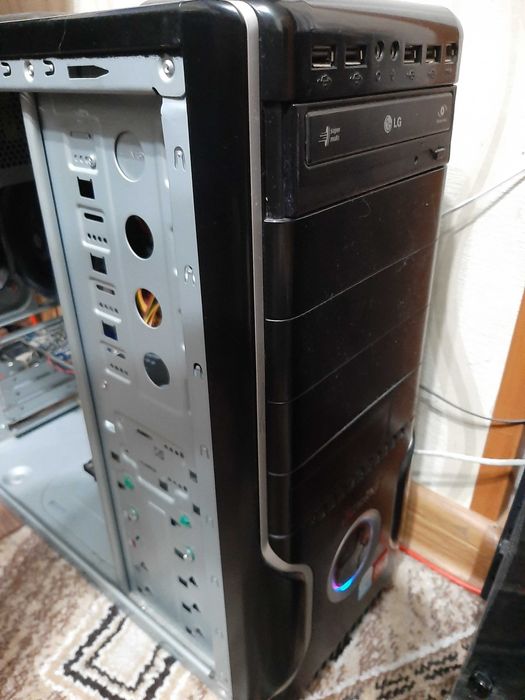 Системный блок Q6600/4gb/gt 530/жд 250gb