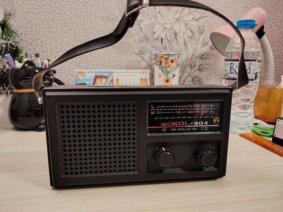 Продавам радио Sokol
