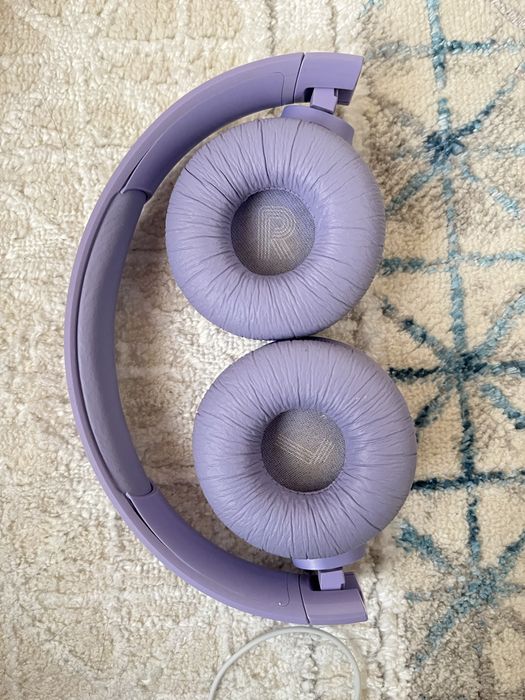 Продам Jbl 520 BT пурпурного цвета