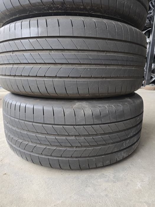 4 Броя Гуми 2х235/60/19 2x255/55/19 Goodyear 6,3mm 25dot