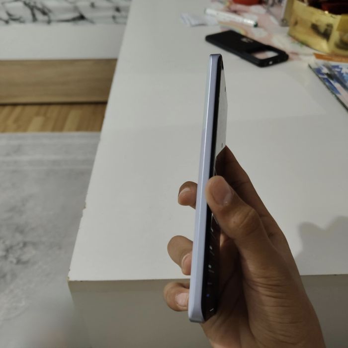 Продавам Redmi note 13 pro + 5G! 12+12GB RAM 512GB