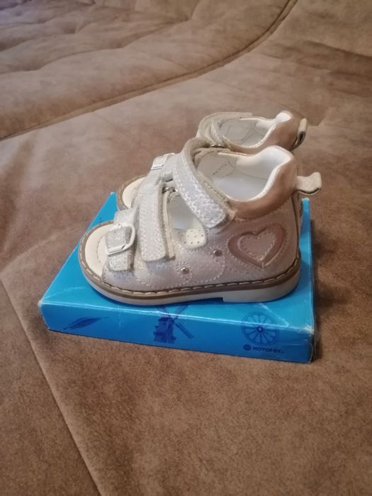 Детская обувь для девочек 20размер