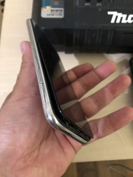 Vand 2 Iphone X  defecte si un iphone SE 2020 defect