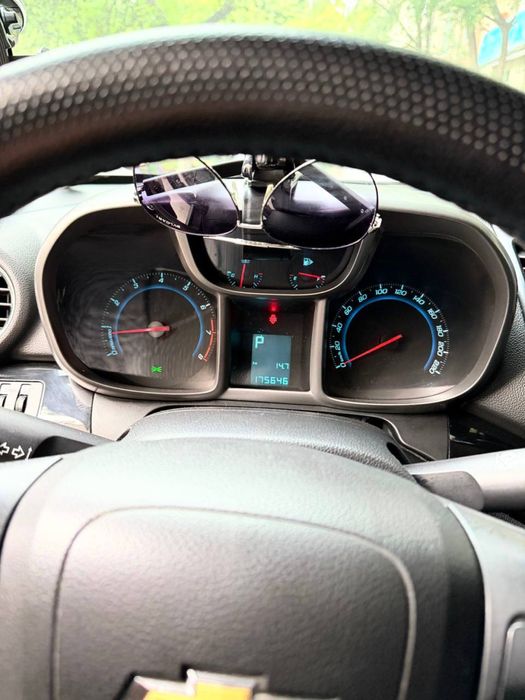 Орландо chevrolet автомат 3позиция в отличном состоянии