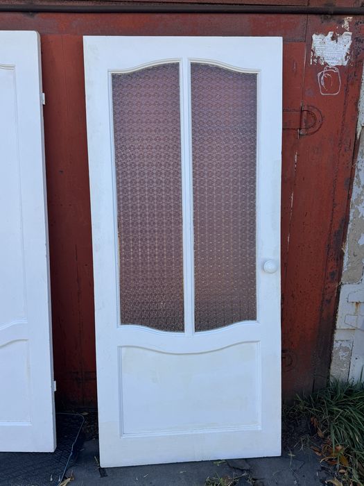 Продам межкомнатные двери б/у
